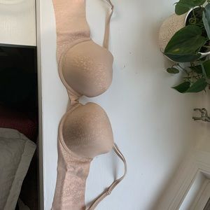 Victoria’s Secret push up bra never worn